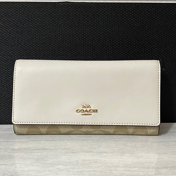 Coach Slim Trifold Wallet In Signature Canvas - Picture 7 of 8